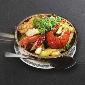 TAY CẦM: TÔM HÙM, ĐỒ BIỂN & ĐẬU HỦ THẬP CẨM